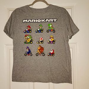 Mariokart tee. Size L kids